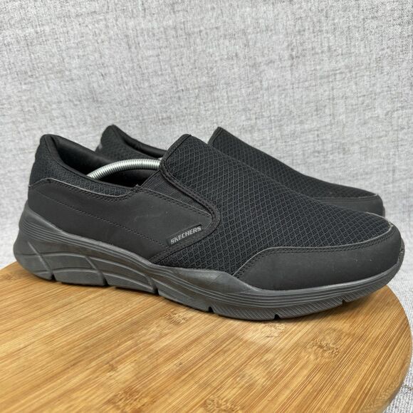 Skechers Shoes Men\'s Size 13 Relaxed Fit Slip On Sneakers